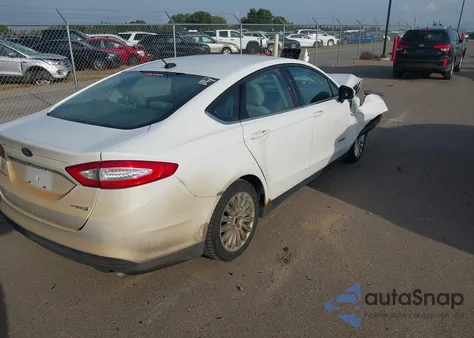 2016 Ford Fusion Hybrid S from USA, damaged, VIN 3FA6P0UU5GR355815